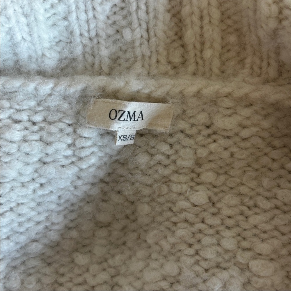 Ozma Cabin Cardi Huacaya Alpaca Natural - Picture 8 of 9